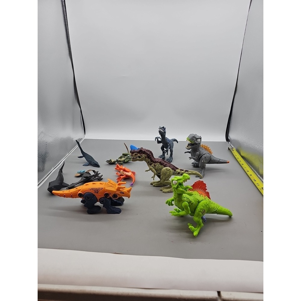 Toy Lot Of Dinosaurs ZURU Smashers Dino Island Mystery 8 Dinosaurs & Sharks‎